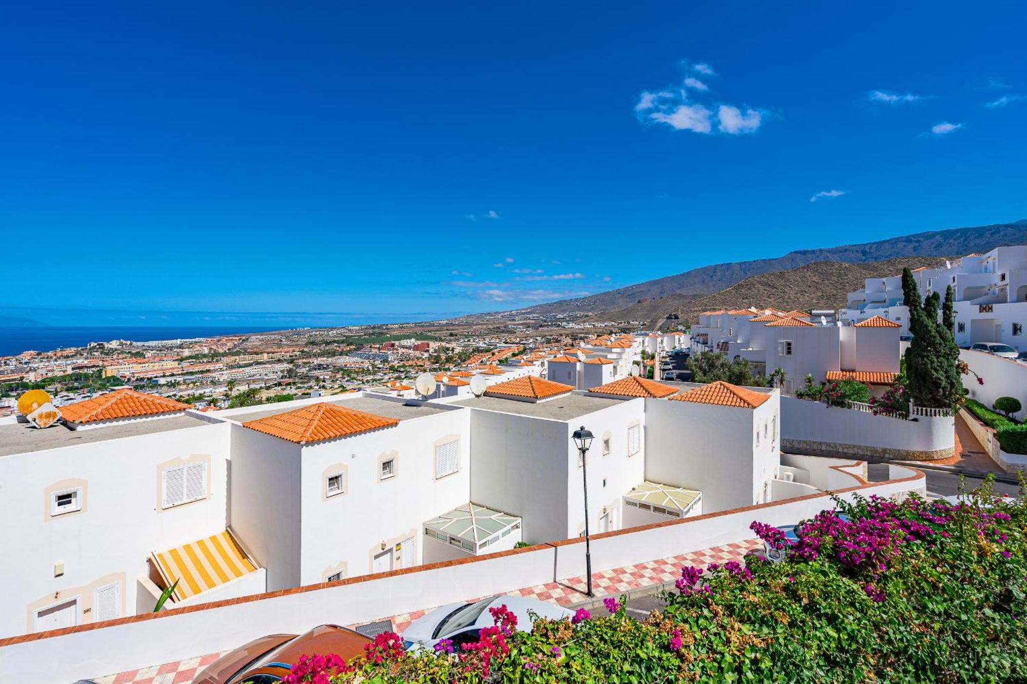 Bellarosa Sunset Ocean View In With Airco, Garage Apartment